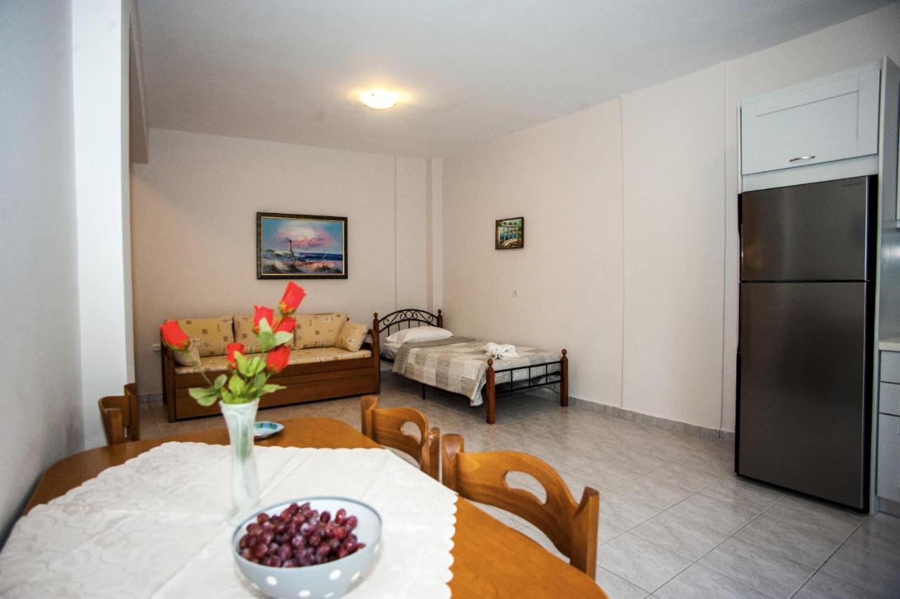 Captain Georgio Apartments Poros  Exterior foto